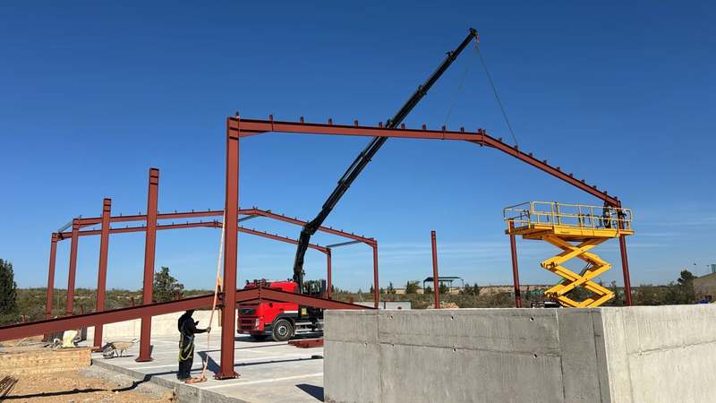 Furgoneta para portes urgentes y mercancía ligera desde Huesca